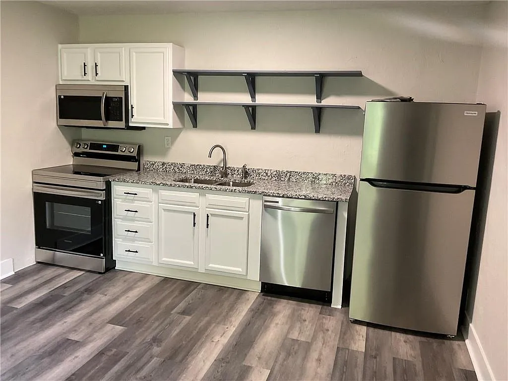 1 bed, 1.0 bath, 1664 sqft, $1,250 — Photo 2