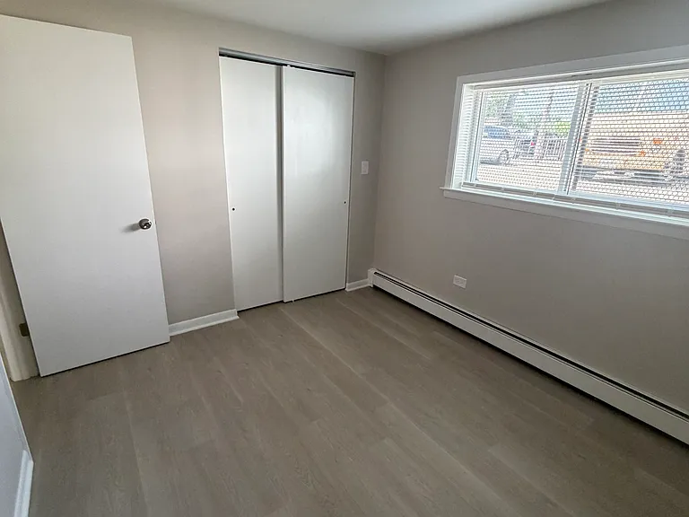1011 S 11th Ave — Photo 5