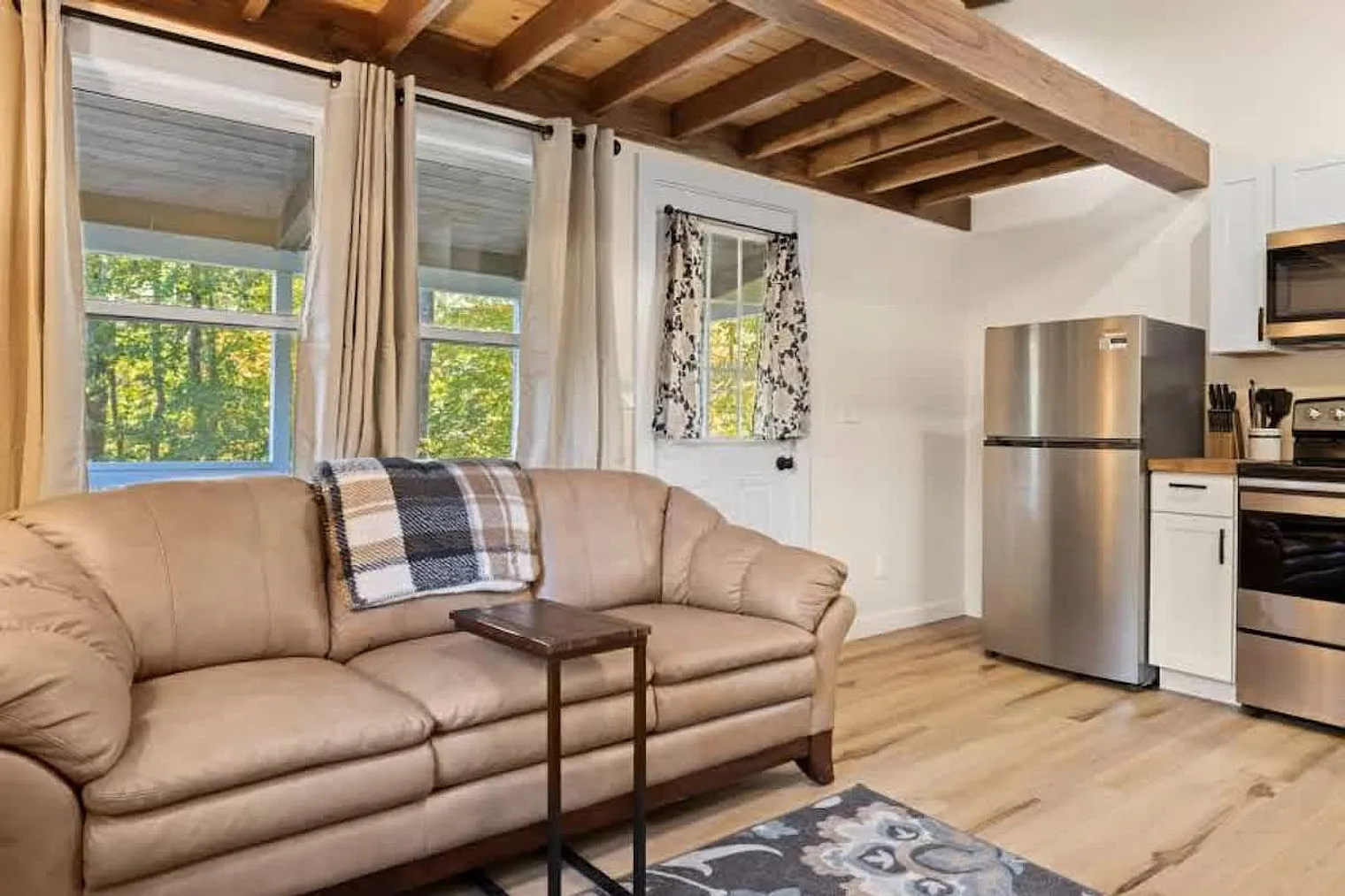 1 bed, 1.0 bath, 398 sqft, $2,306 — Photo 1