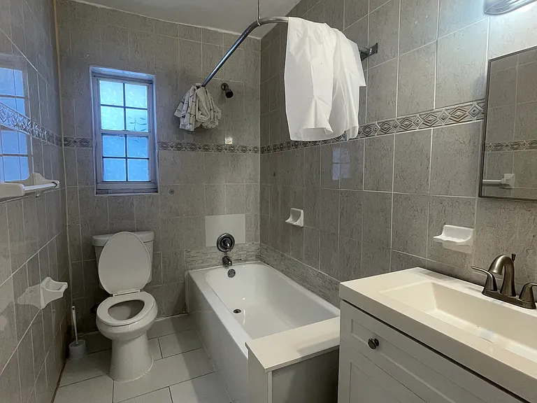 7450 Byron Ave #5 — Photo 5