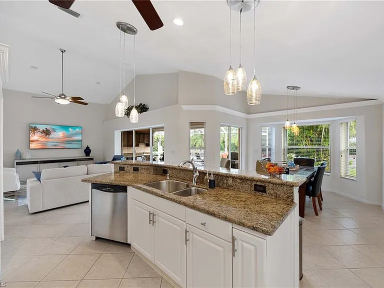8468 Indian Wells Way — Photo 15