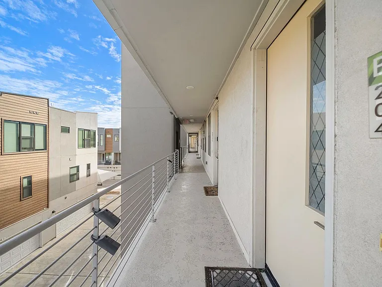 2401 Crawford St #B204 — Photo 11