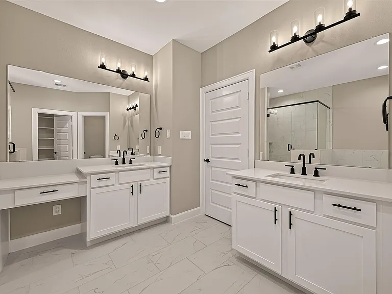 4309 Dickson St #B — Photo 43