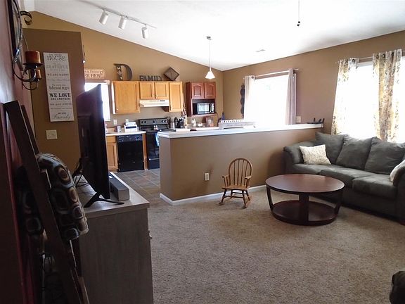 4th image of 236 Spurgeon Dr