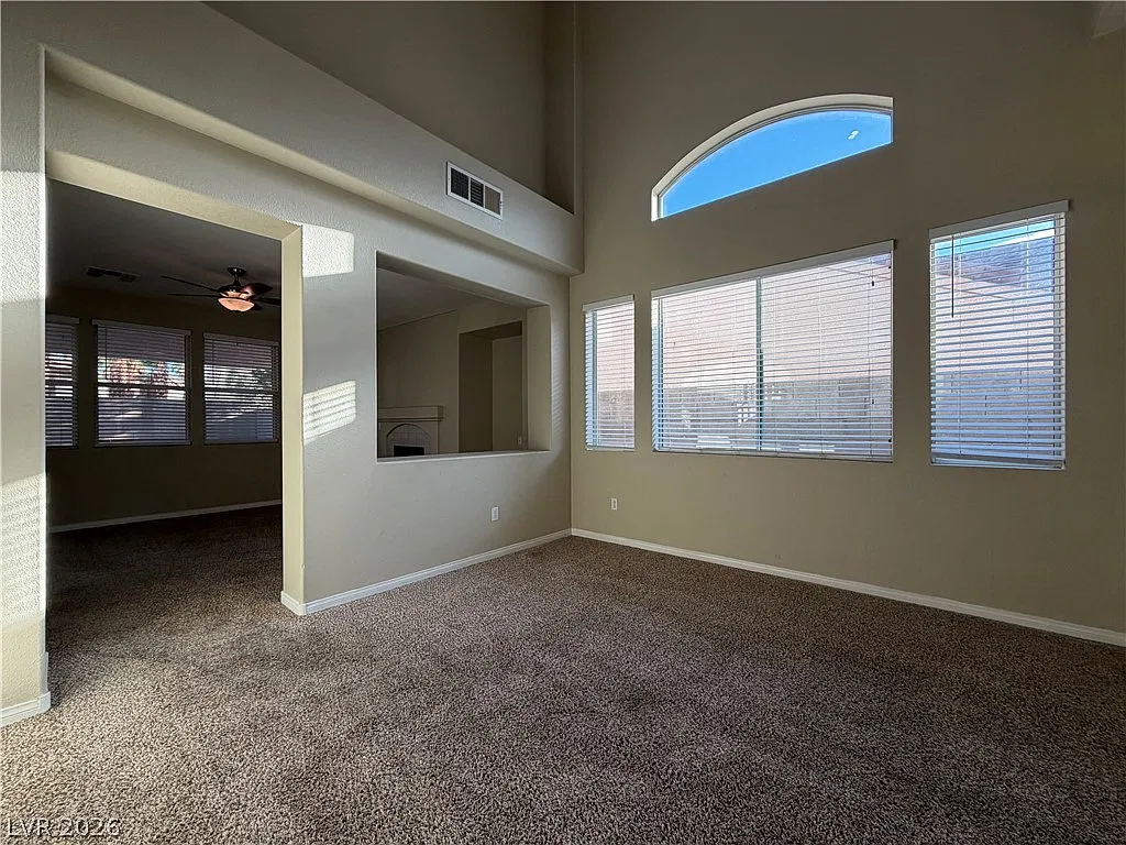 4 bed, 2.5 bath, 2143 sqft, $2,350 — Photo 4