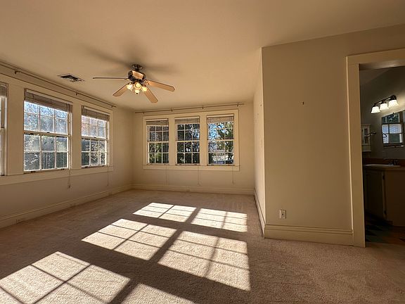 3rd image of 524 Henry Clay Ave #B