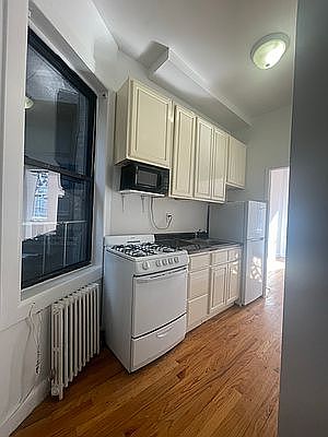 2nd image of 219 E 32nd St APT 2a