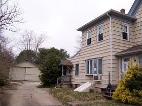 2nd image of 441 N Shore Rd