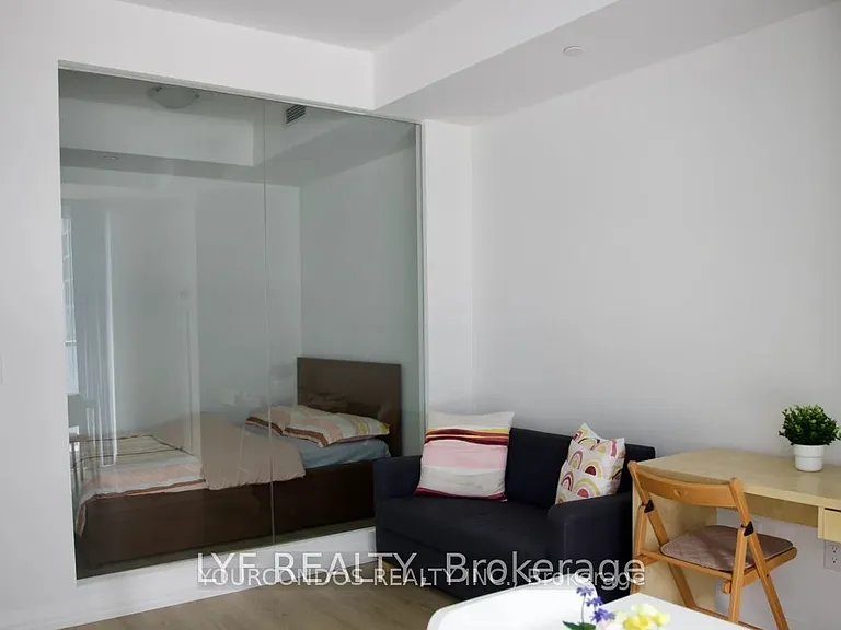 8 Widmer St #2711 — Photo 8
