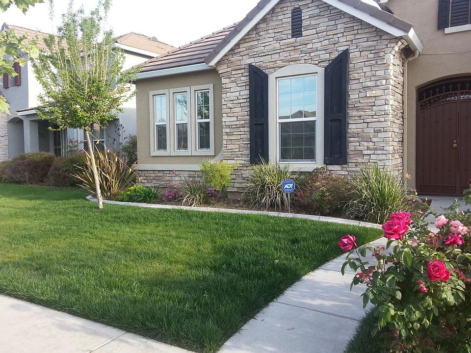 2nd image of 338 Ellison Pl