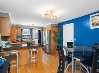 22 High St, Scituate, RI 02831