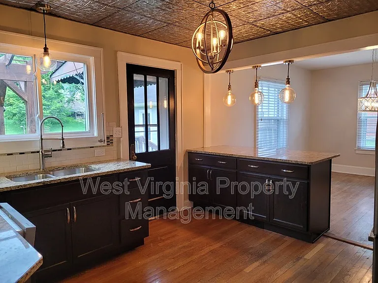 265 Court St — Photo 5