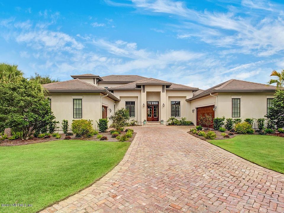 204 Deer Haven Exterior