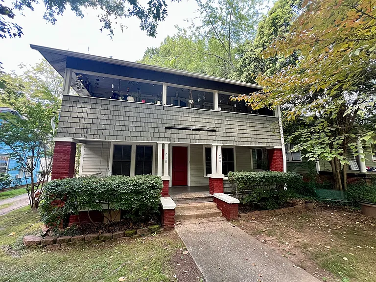 208 S Summit Ave — Photo 13