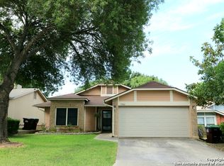 7922 Corona Rdg, San Antonio, TX 78244