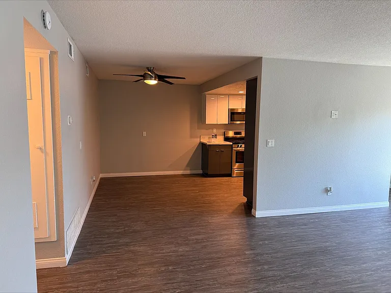 Countrywood Apartments — Photo 64