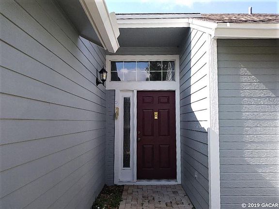 2nd image of 10525 NW 36th Ln