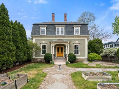 3 Vermont St, West Roxbury, MA, 02132