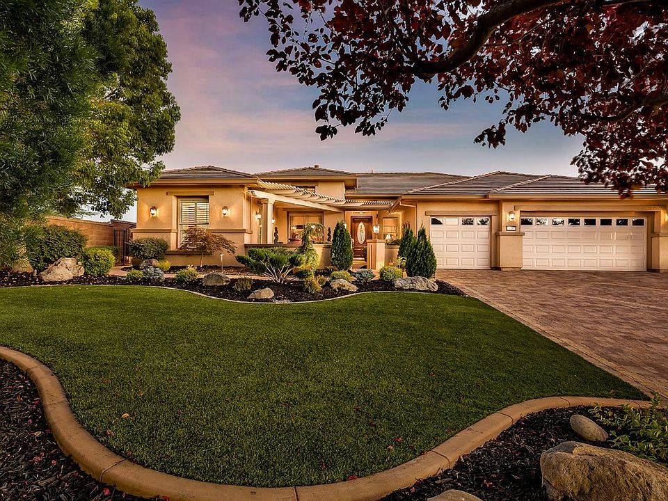 1st image of 121 Walden View Ct