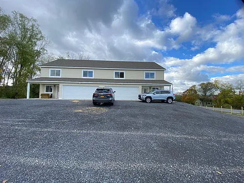 1601 E Shore Dr #B Photo 1