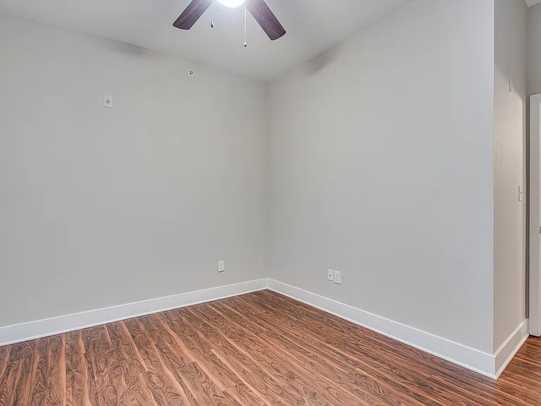 2001 Spring Garden St #303 — Photo 18