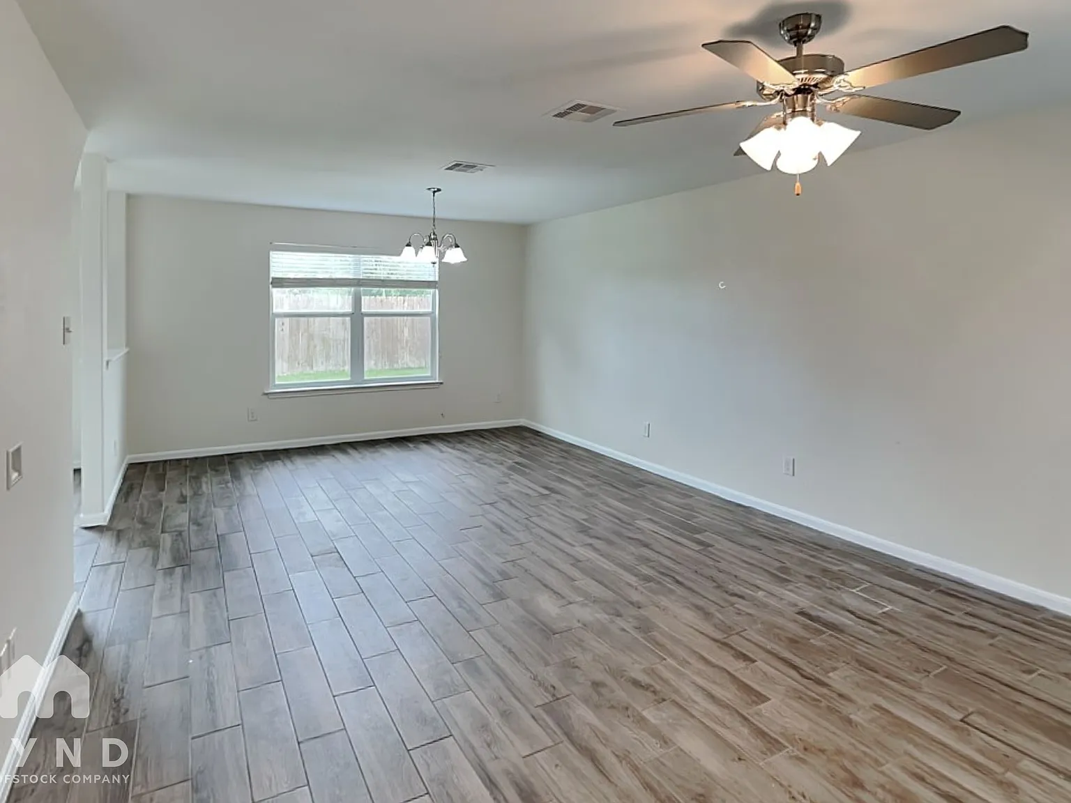 4 bed, 2.5 bath, 1700 sqft, $2,200 — Photo 2