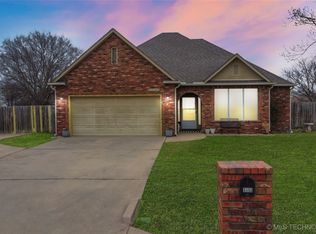 1113 S Quail Creek Ln, Skiatook, OK 74070