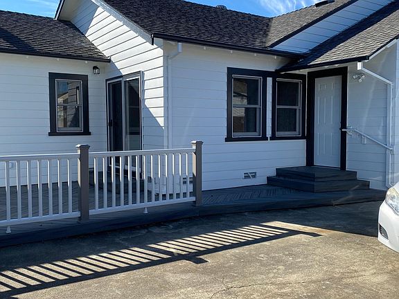 3rd image of 21872 Baywood Ave