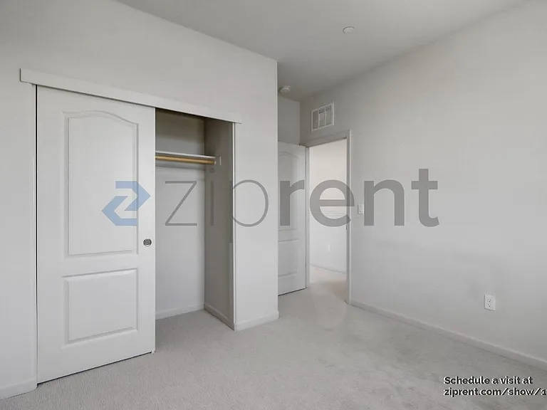 1474 Dorrington Ln — Photo 16