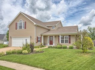 3908 Rockdale Dr, Champaign, IL 61822