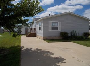 33292 Fern Ct, Lenox, MI