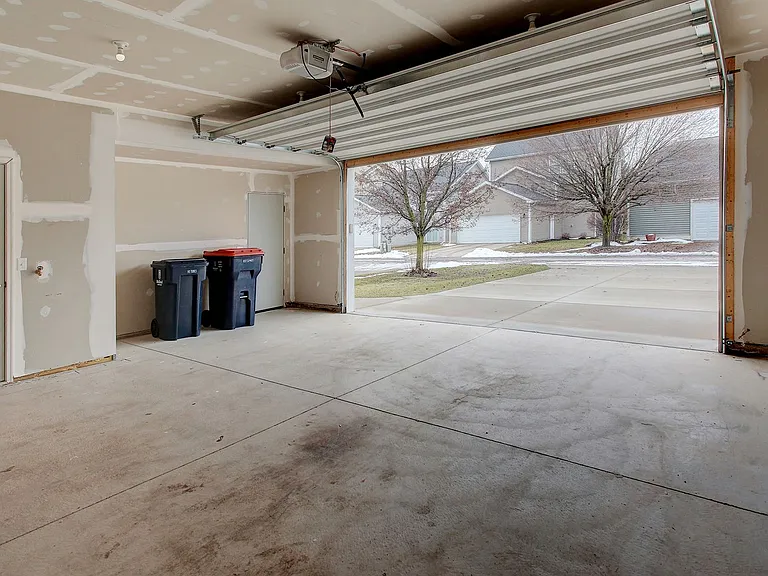 2118 Sherwood Ave — Photo 19