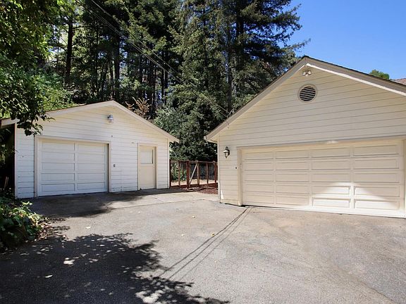 4th image of 140 Boulder Brook Dr
