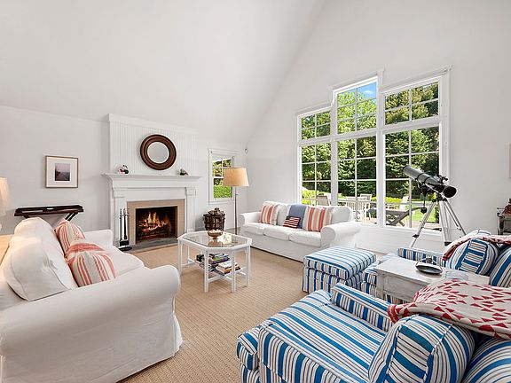 4th image of 4 Borden Ln