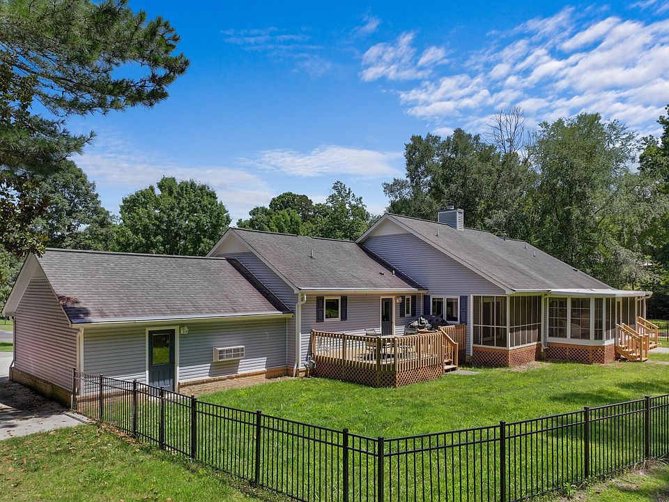 239 Back Nine Dr, Baneberry, TN 37890 | Zillow