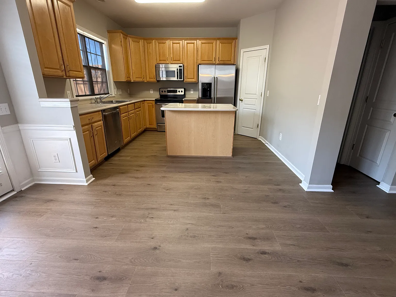 2 bed, 2143 sqft, $3,000 — Photo 4