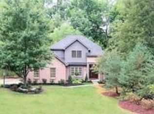 1963 Devils Backbone Rd, Cincinnati, OH 45233