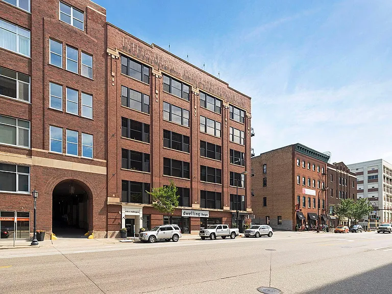 618 Washington Ave N #500 — Photo 20