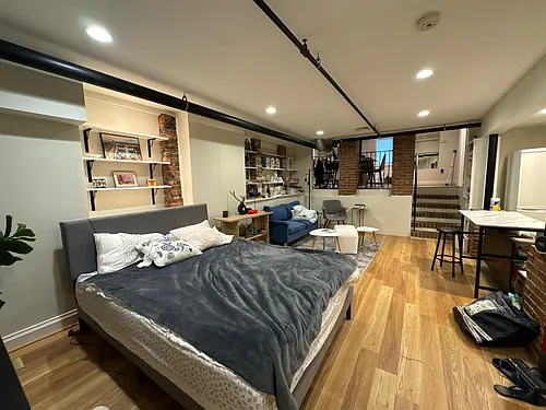 1110 Massachusetts Ave #1 Photo 1