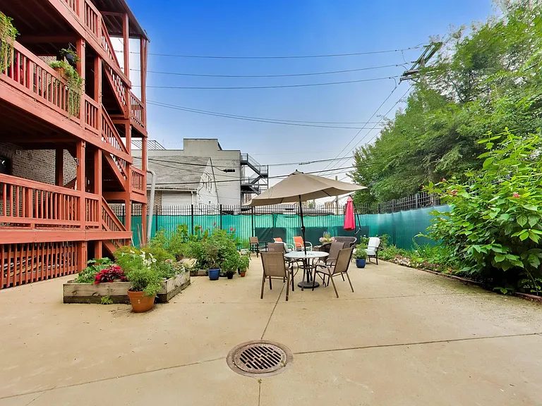 2235 N Kedzie Blvd #3 — Photo 24