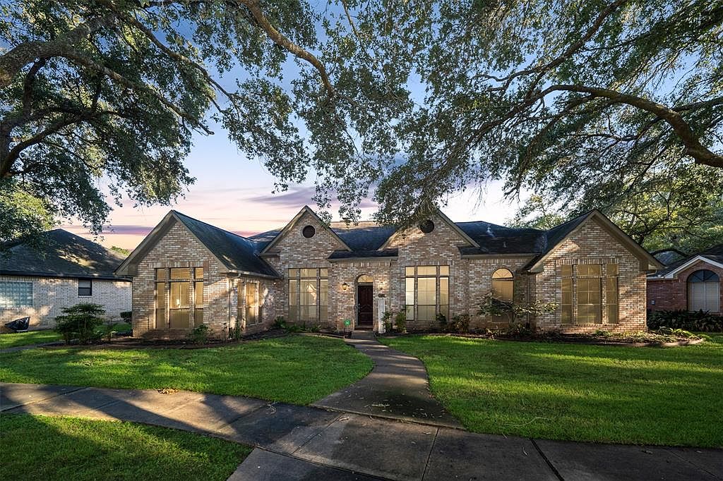 4759 Lake Village Dr, Weston Lakes, TX 77441 MLS 70902601 Zillow