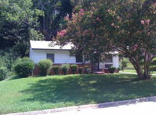 2601 Santa Barbara Dr NW, Atlanta, GA 30318