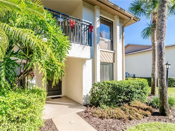 1220 Commonwealth CIR #M-106, NAPLES, FL 34116