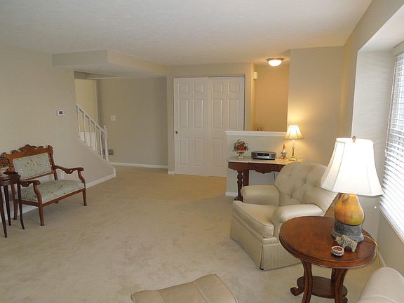 3rd image of 8045 Highfield Ct