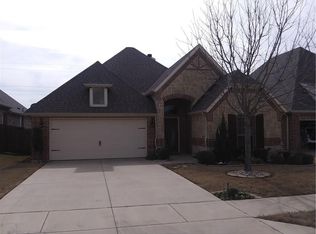 308 Spring Run Dr, Decatur, TX 76234
