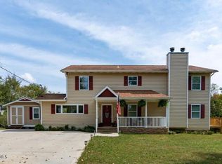 153 Finchum Ln, Sevierville, TN 37876