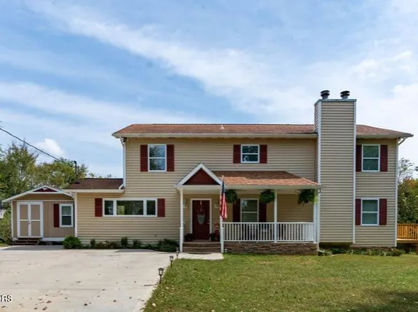 153 Finchum Ln, Sevierville, TN 37876
