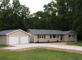 764 Mill Branch Rd, Belpre, OH 45714