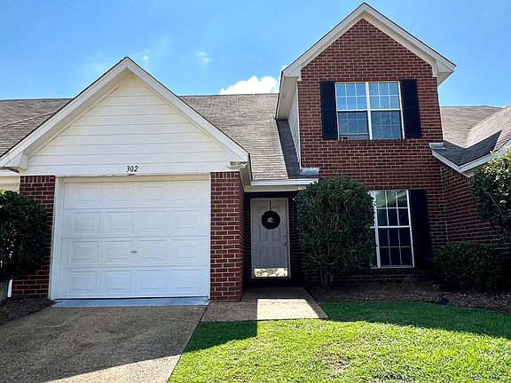 2nd image of 302 Woodlake Dr