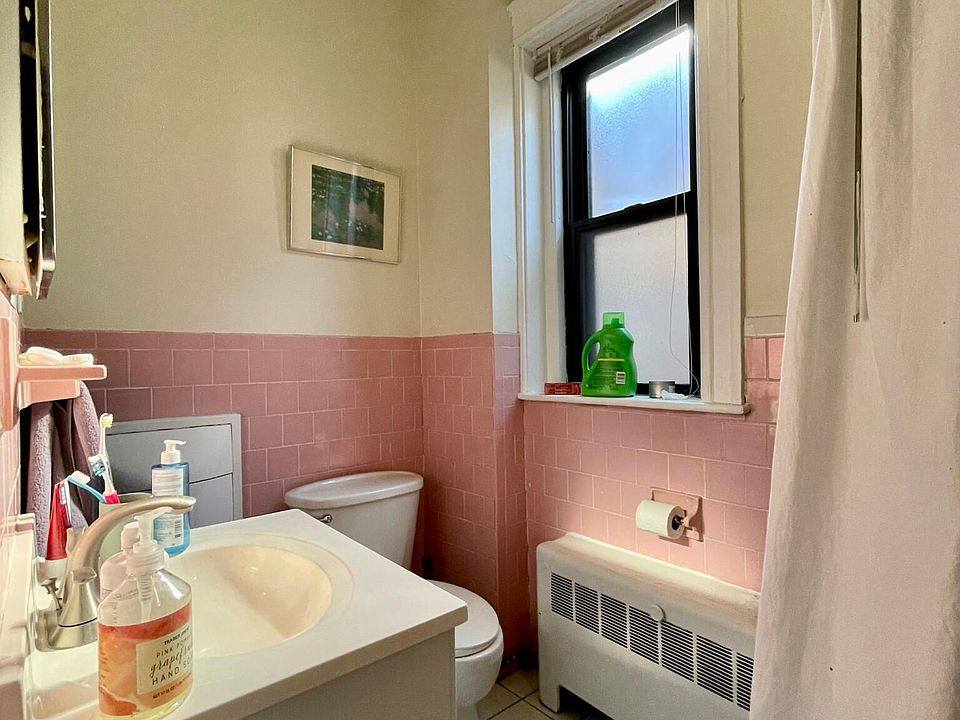 1st image of 1424 Commonwealth Ave #6